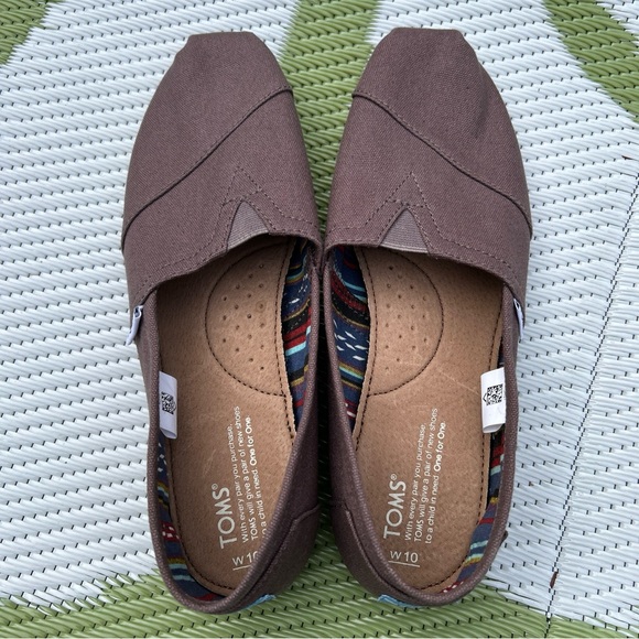 TOMS Women's Slip On Classic Alpargata Casual Cotton Canvas Flats Ash brown Sz10 - Picture 1 of 11